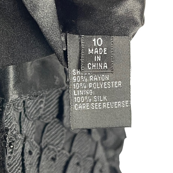 CARMEN MARC VALVO BLACK LATTICE DOT APPLIQUE CRYSTAL SLEEVELESS SHEATH DRESS - Picture 14 of 15